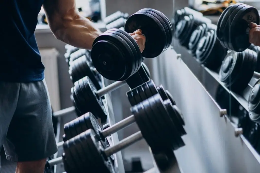 Equipamento necessário para a musculação após os 70 anos Equipamento necessário para a musculação após os 70 anos