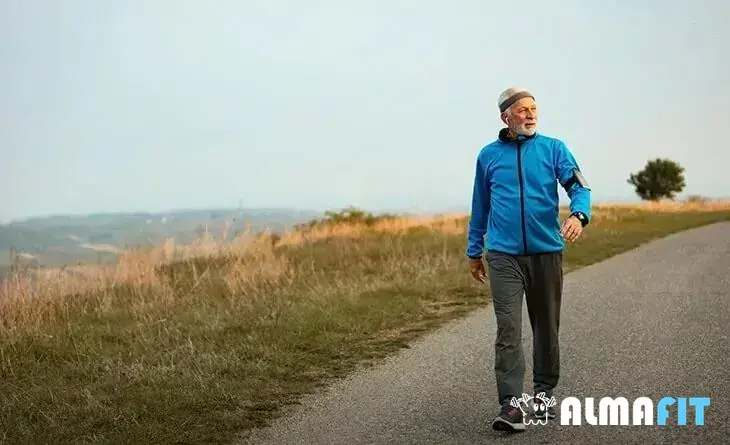 Caminhada após os 70 anos: dicas para começar e manter uma rotina saudável Caminhada após os 70 anos: dicas para começar e manter uma rotina saudável