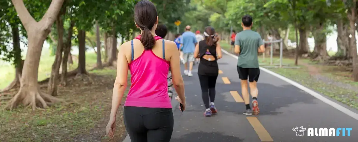 Caminhada x corrida: qual é o melhor exercício para alcançar a meta de 40 km por dia? Caminhada x corrida: qual é o melhor exercício para alcançar a meta de 40 km por dia?
