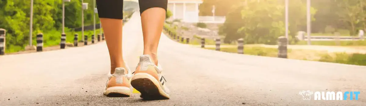 Caminhando para uma mente mais saudável: os impactos da caminhada leve na saúde mental Caminhando para uma mente mais saudável: os impactos da caminhada leve na saúde mental