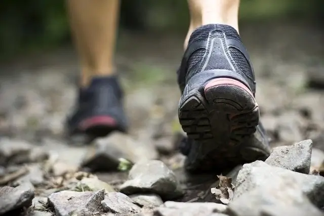 Como incluir a caminhada em sua rotina diária, mesmo em meio à correria do dia a dia Como incluir a caminhada em sua rotina diária, mesmo em meio à correria do dia a dia