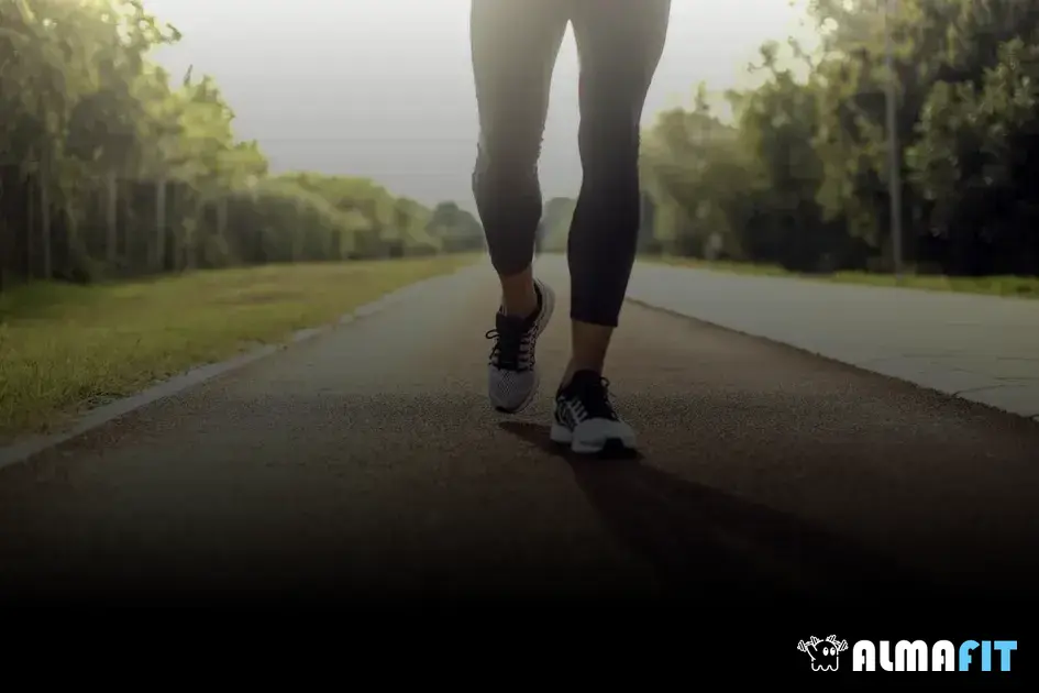 Descubra como incluir a caminhada em sua rotina para ter pernas mais tonificadas Descubra como incluir a caminhada em sua rotina para ter pernas mais tonificadas