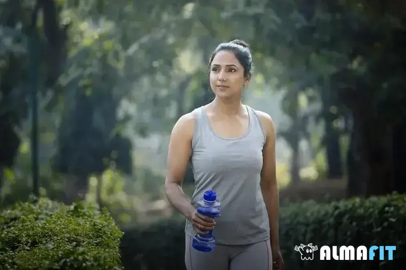 Evidências científicas sobre os efeitos positivos da caminhada no colesterol Evidências científicas sobre os efeitos positivos da caminhada no colesterol