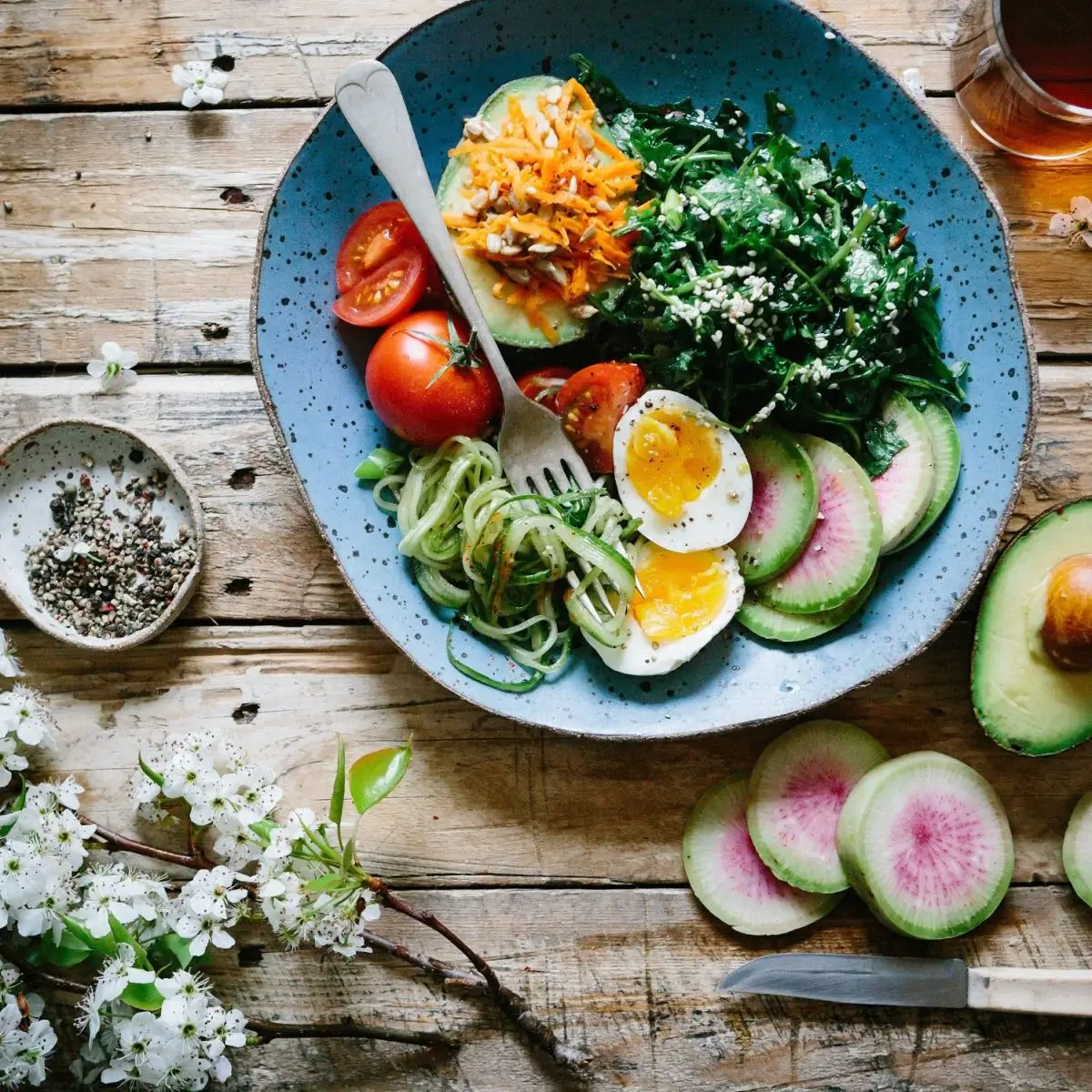 Receitas e dicas de refeições para seguir a dieta com variedade e sabor. Receitas e dicas de refeições para seguir a dieta com variedade e sabor.