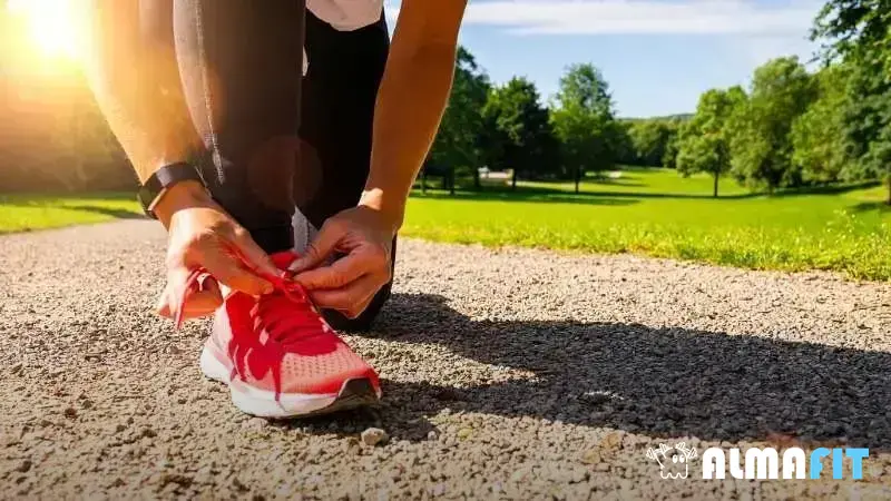 Saiba como a caminhada pode ajudar na prevenção de doenças e no controle do peso Saiba como a caminhada pode ajudar na prevenção de doenças e no controle do peso