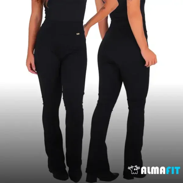 A Legging Feminina Suplex Peluciada Felpada Flare Bailarina Esportiva e Casual oferece um ajuste perfeito, conforto térmico ideal para o inverno, e uma versatilidade que a torna perfeita tanto para atividades físicas quanto para uso diário, combinando estilo e liberdade de movimento.